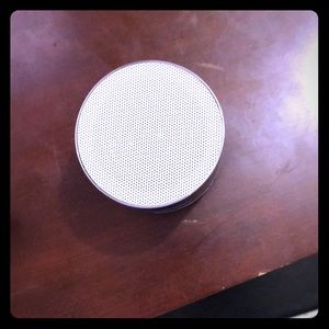 New without tags speaker